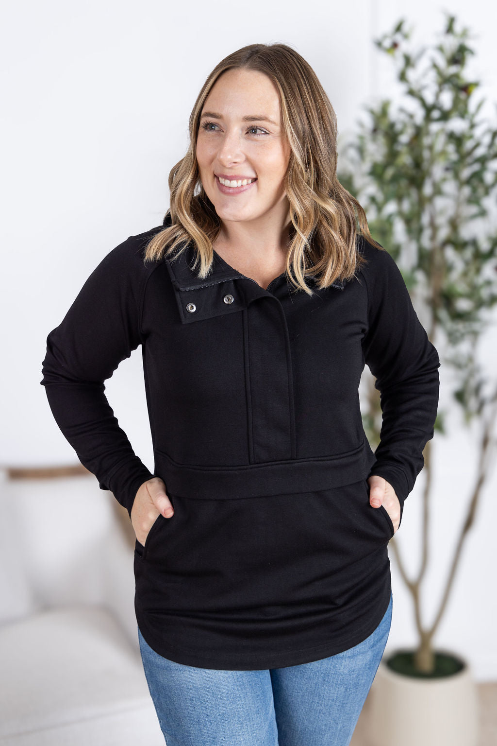 Michelle Mae Mia Scuba Halfzip - Black