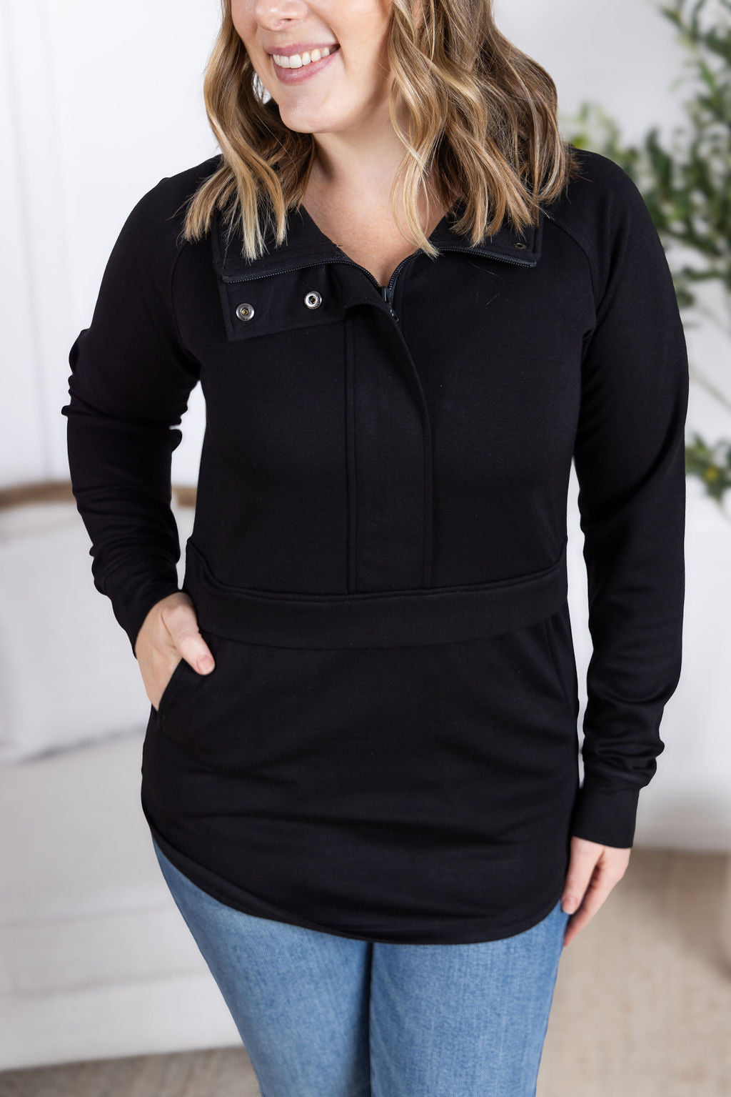 Michelle Mae Mia Scuba Halfzip - Black