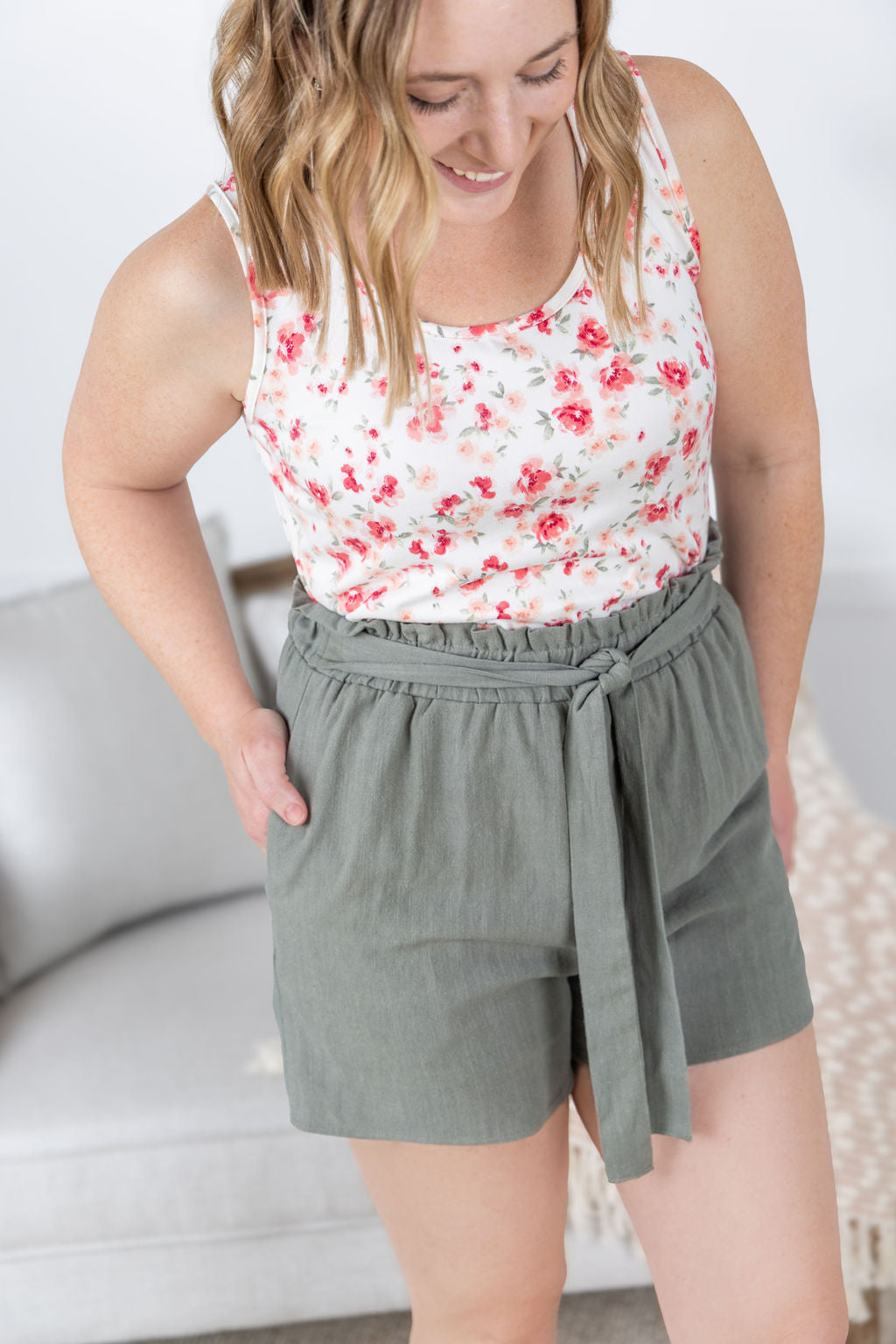 Michelle Mae Libby Linen Shorts - Olive