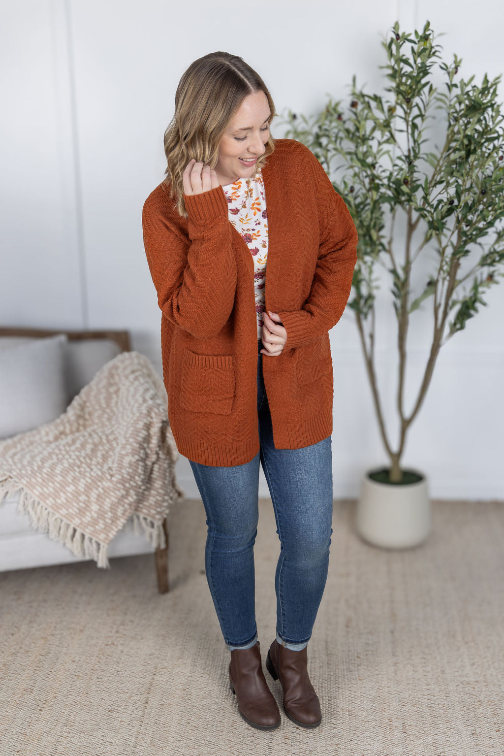 Michelle Mae Billie Open Knit Cardigan - Rust