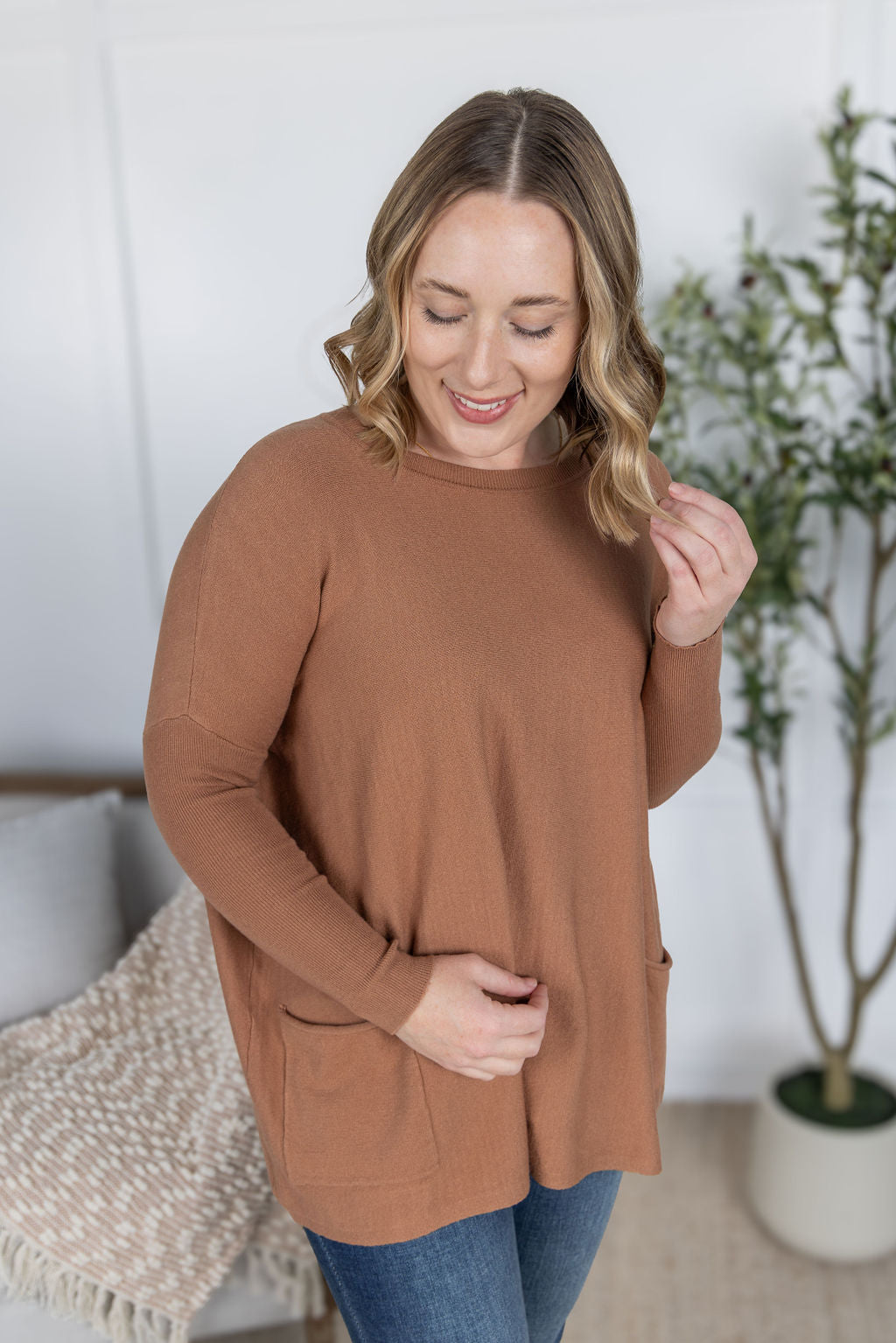 Michelle Mae Naomi Pocket Sweater - Latte