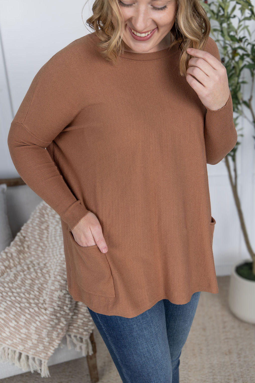 Michelle Mae Naomi Pocket Sweater - Latte