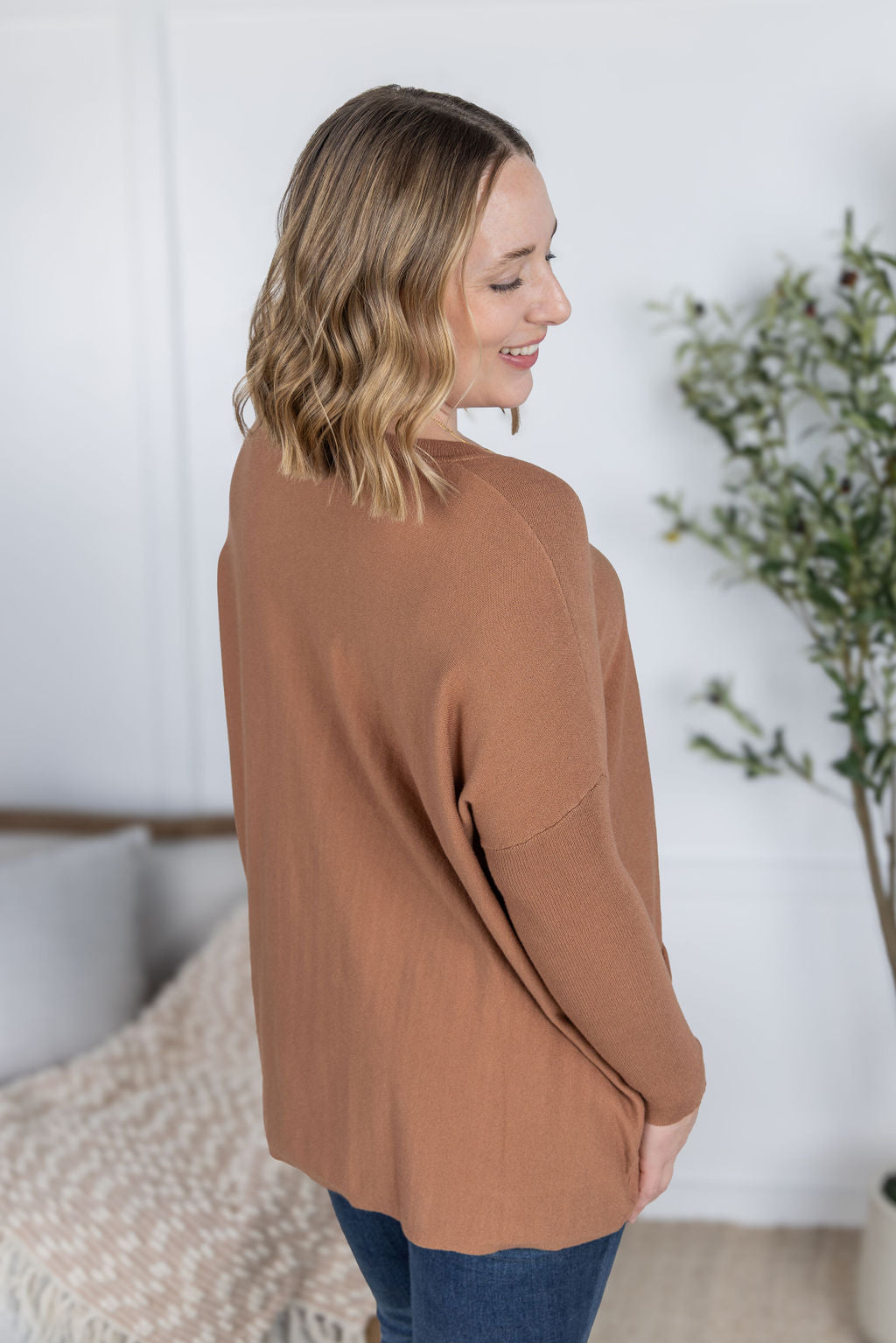 Michelle Mae Naomi Pocket Sweater - Latte
