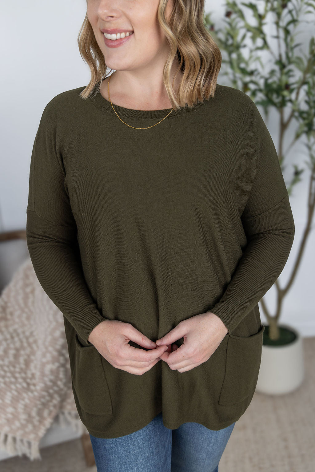 Michelle Mae Naomi Pocket Sweater - Olive