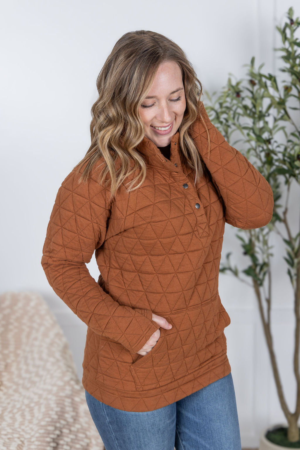 Michelle Mae Geometric Button Snap Pullover - Rust