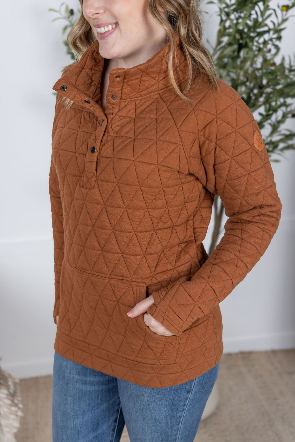Michelle Mae Geometric Button Snap Pullover - Rust