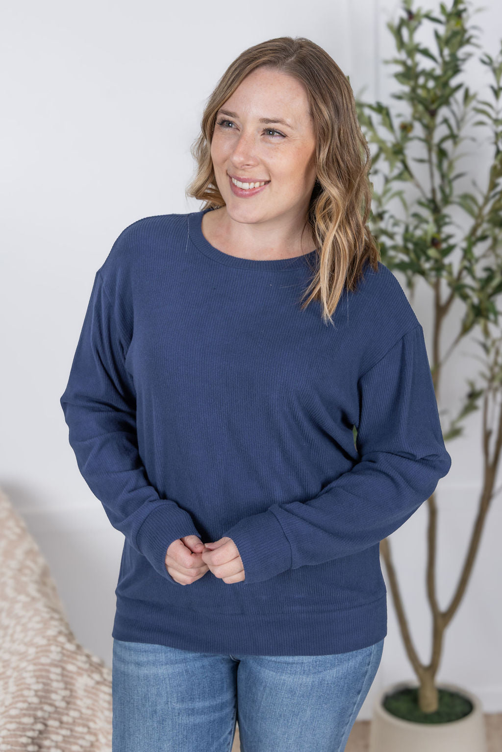 Michelle Mae Corrine Ribbed Pullover Top - Navy