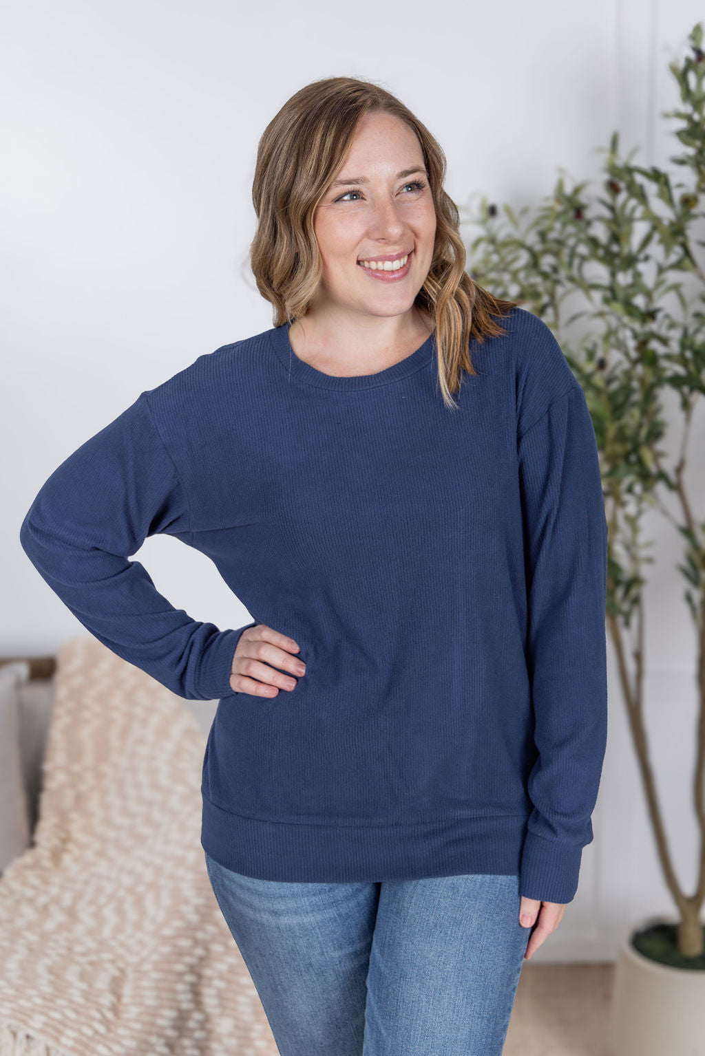 Michelle Mae Corrine Ribbed Pullover Top - Navy