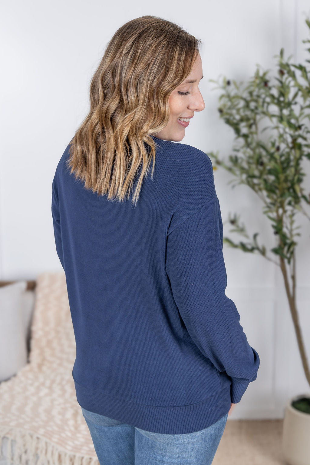 Michelle Mae Corrine Ribbed Pullover Top - Navy
