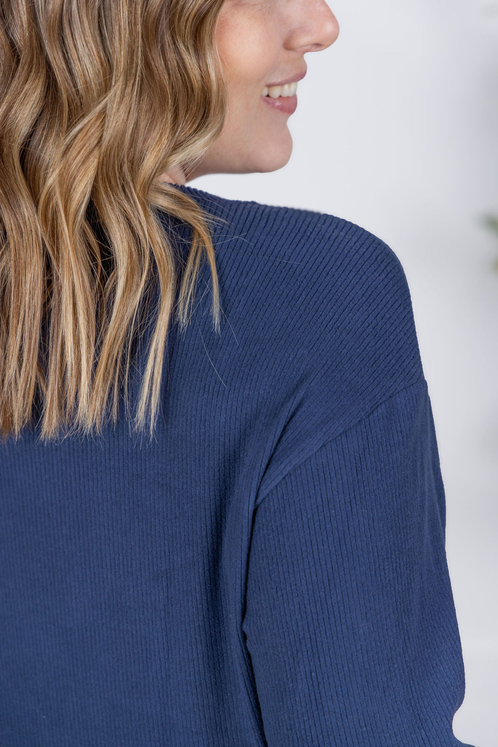 Michelle Mae Corrine Ribbed Pullover Top - Navy