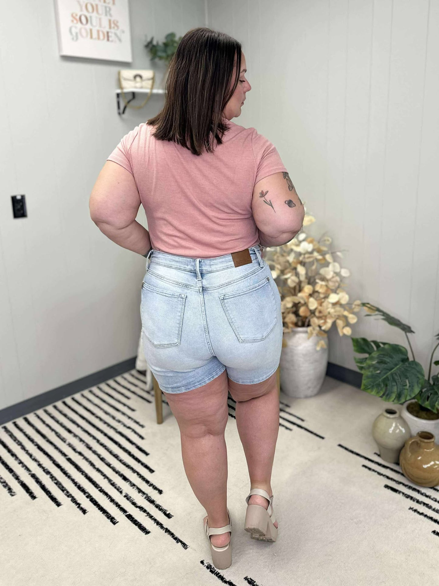 Cecily High Rise Rigid Magic Shorts