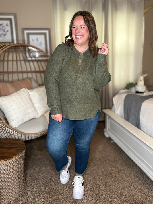 Urban Flux Scooped Hi-Low Long Pullover in Olive