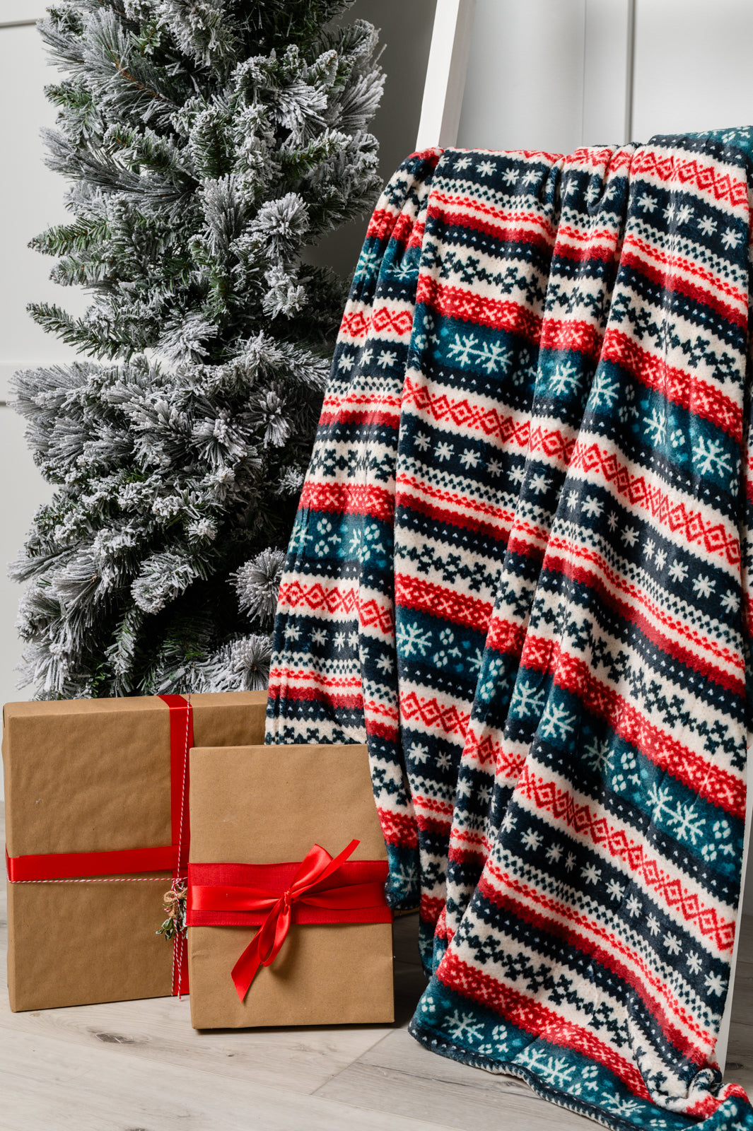 Holiday Fleece Blanket in Sweater Knit **FINAL SALE**