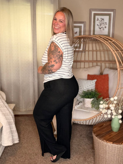 Essential Feeling Straight Leg Lounge Pants in Light in Black