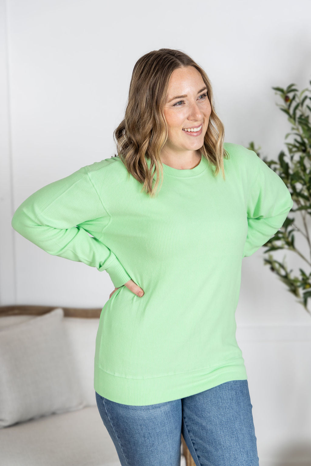 Michelle Mae Corrine Ribbed Pullover Top - Lime