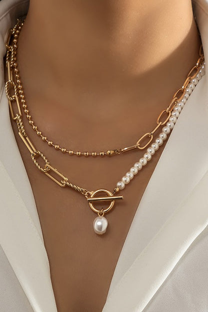 Pearly White Toggle Necklace