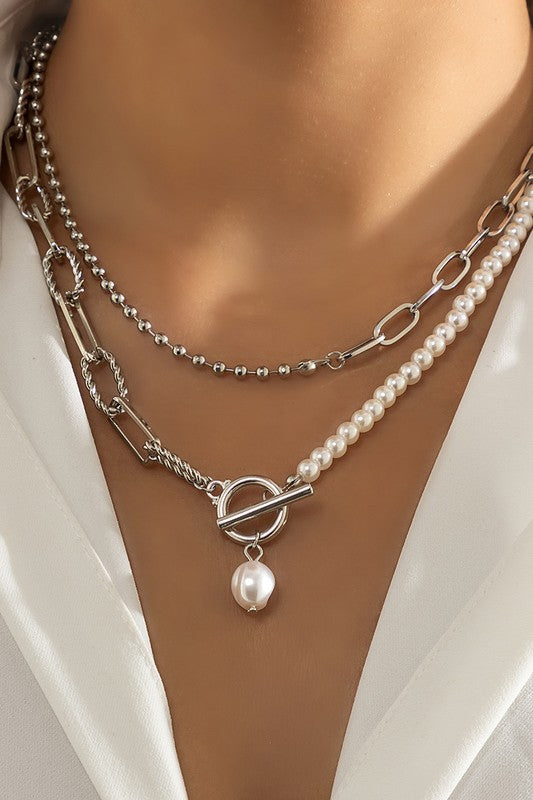 Pearly White Toggle Necklace