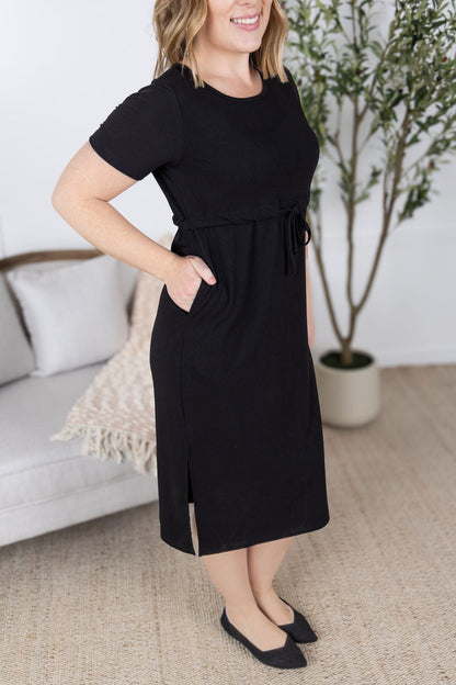 Michelle Mae Gracelynn Midi Dress - Black