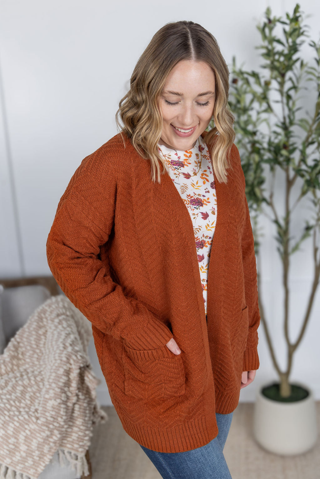 Michelle Mae Billie Open Knit Cardigan - Rust