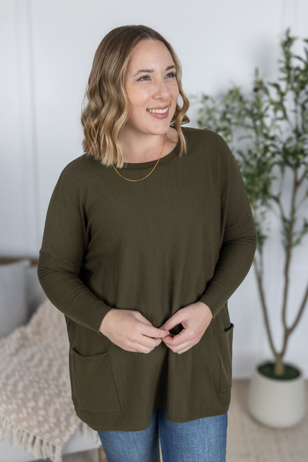 Michelle Mae Naomi Pocket Sweater - Olive