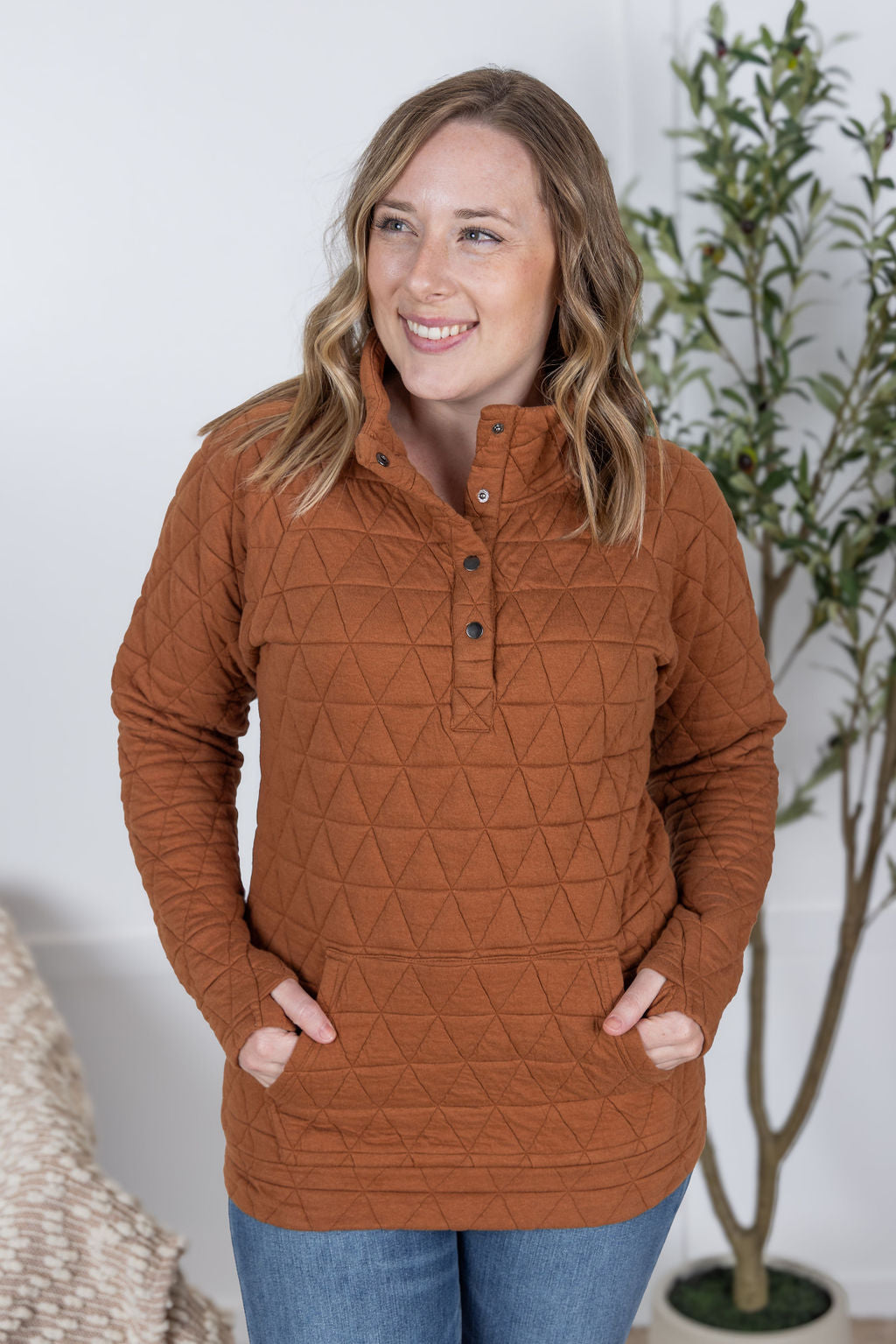 Michelle Mae Geometric Button Snap Pullover - Rust