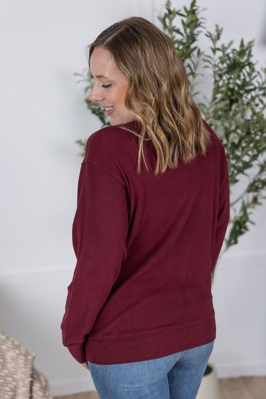Michelle Mae Corrine Ribbed Pullover Top - Burgundy