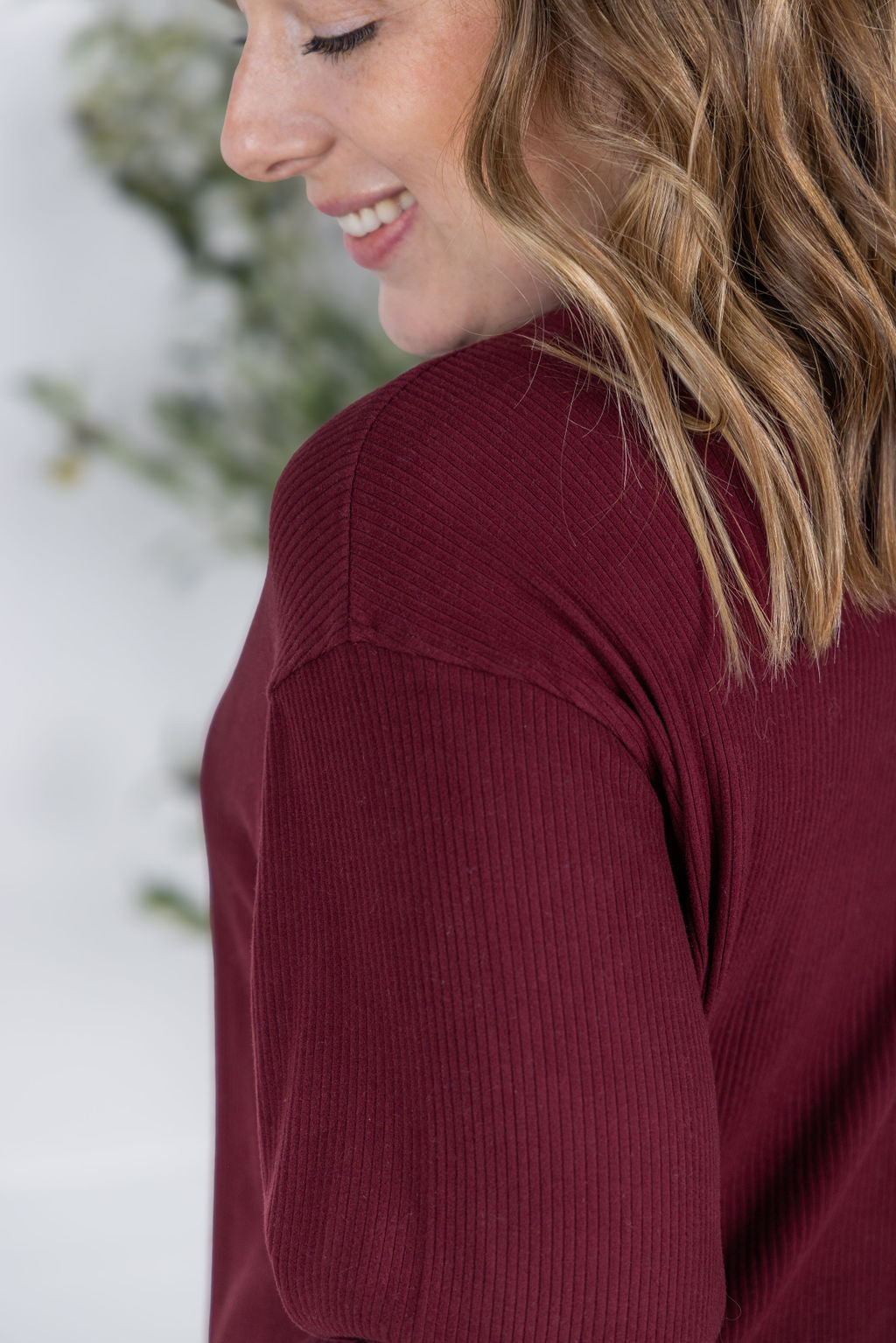 Michelle Mae Corrine Ribbed Pullover Top - Burgundy