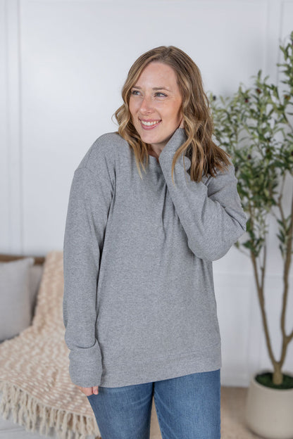 Michelle Mae Corrine Ribbed Pullover Top - Light Grey