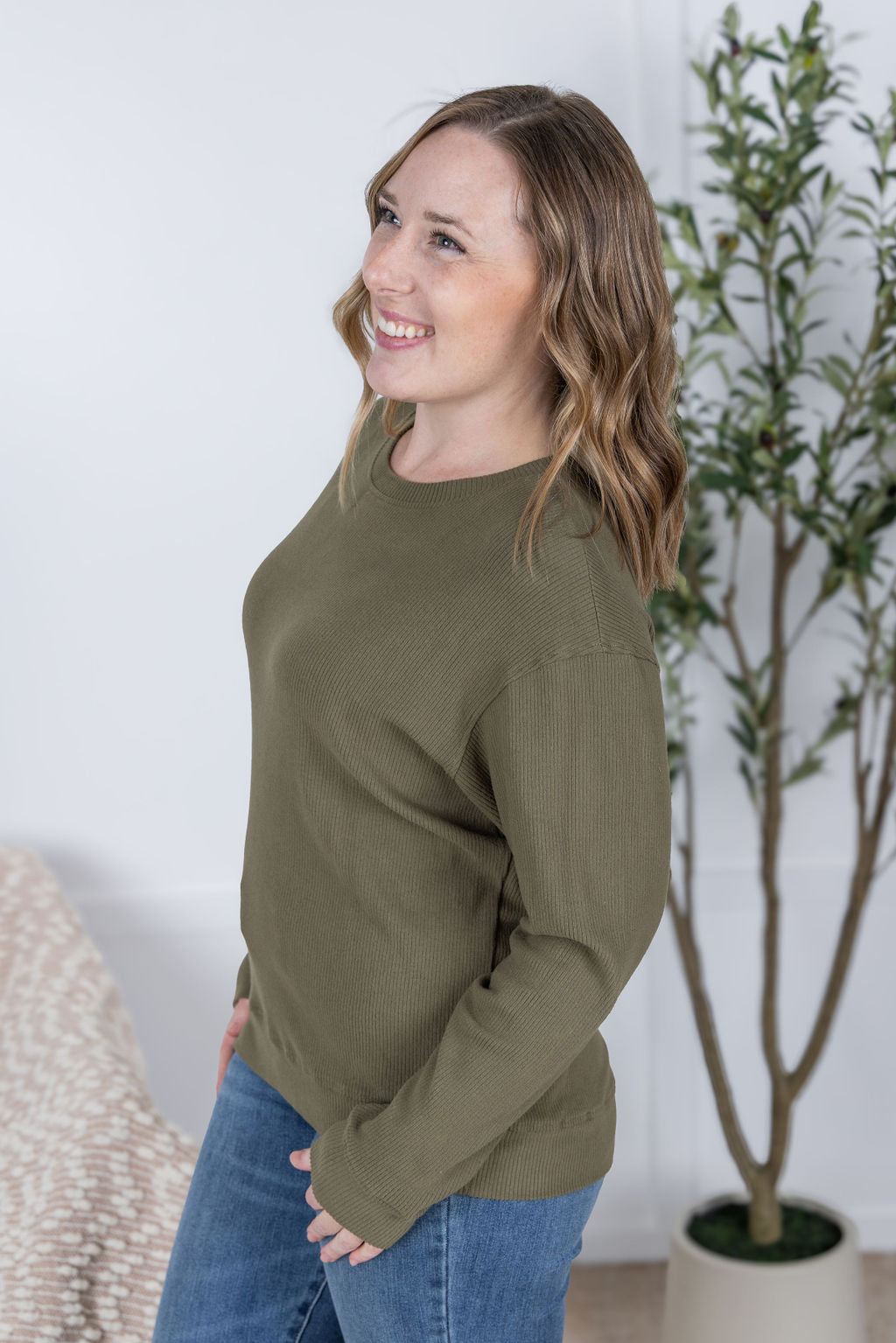 Michelle Mae Corrine Ribbed Pullover Top - Olive