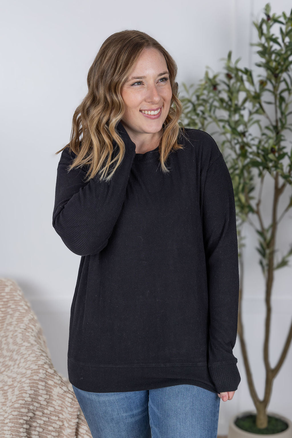 Michelle Mae Corrine Ribbed Pullover Top - Black