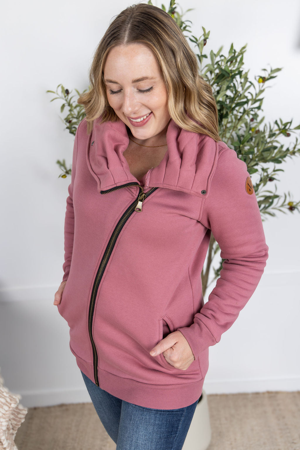 Michelle Mae Quinn ZipUp Cowl - Mulberry