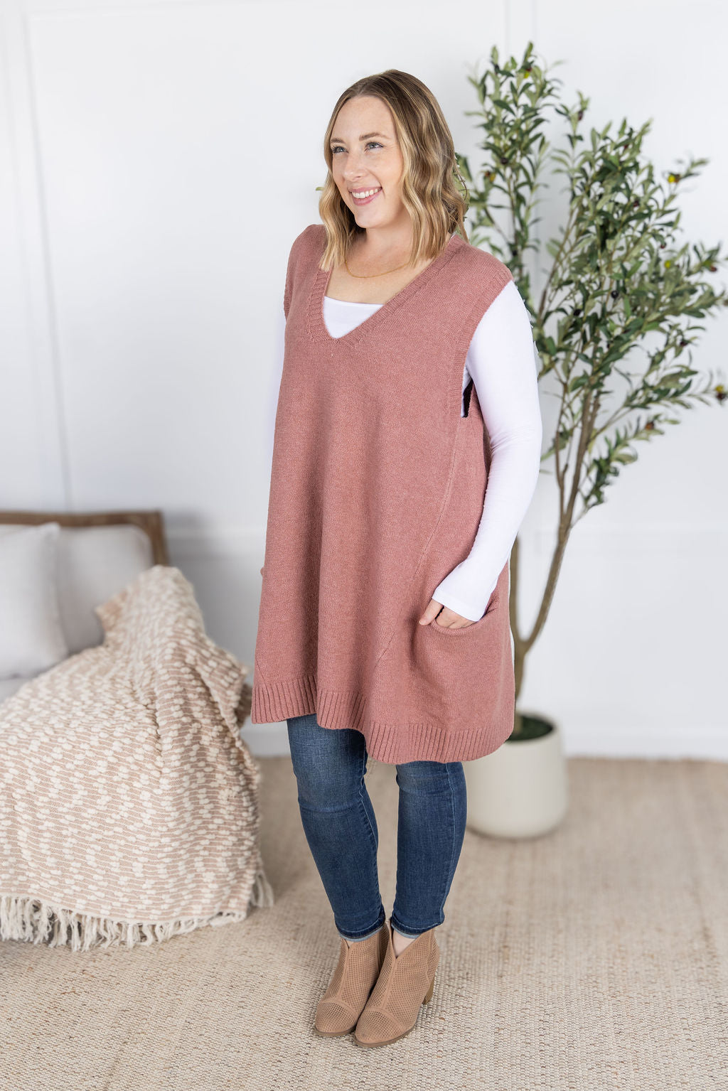 Michelle Mae Tunic Sweater Vest - Rose