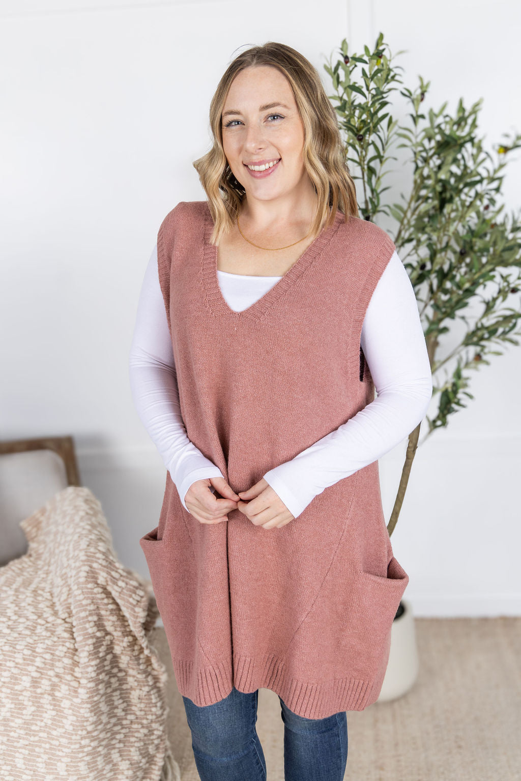 Michelle Mae Tunic Sweater Vest - Rose