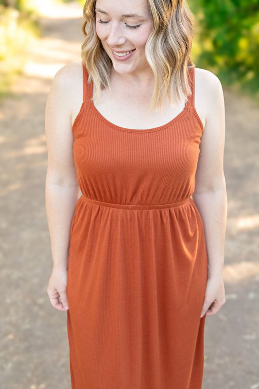 Michelle Mae Reagan Ribbed Midi Dress - Rust