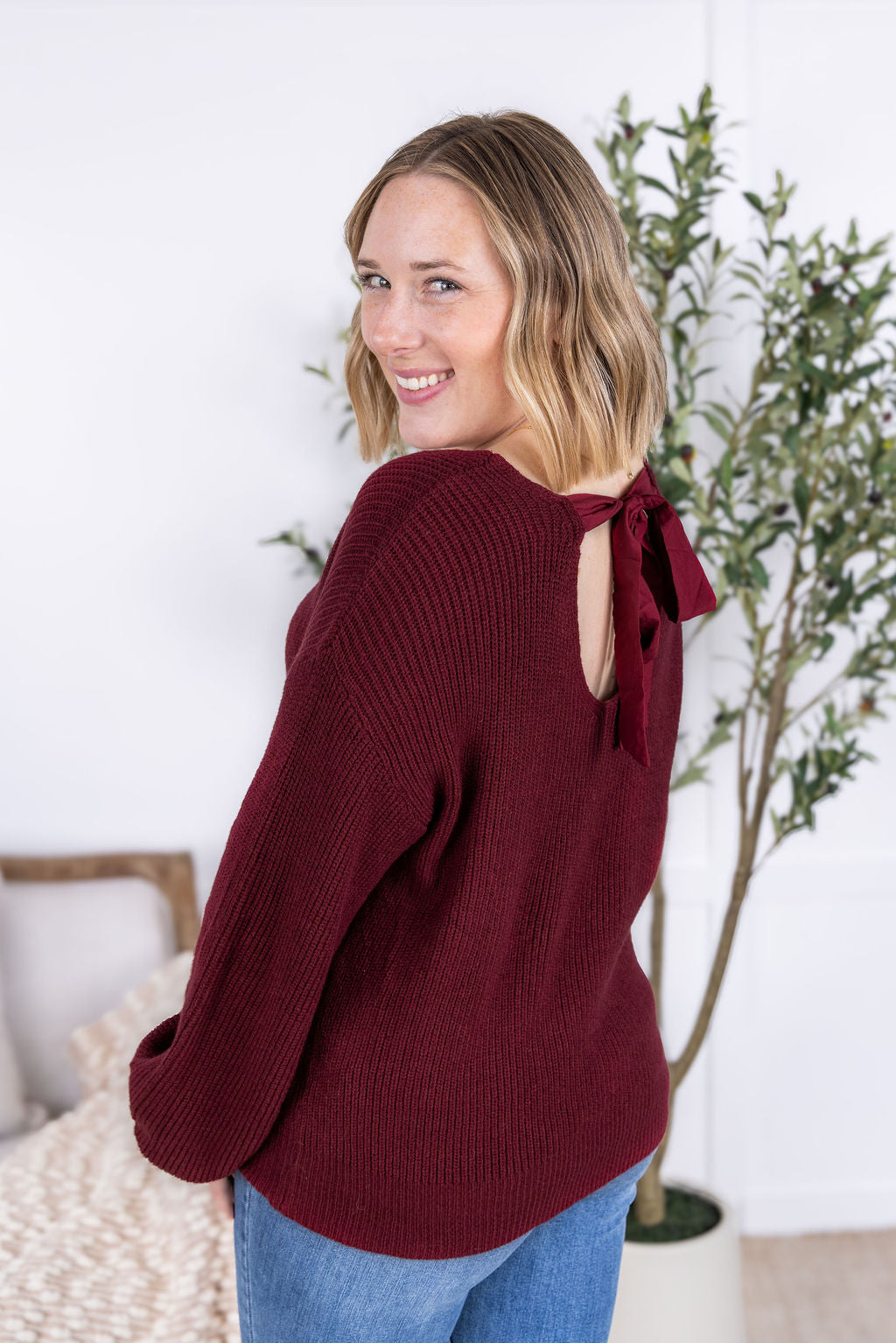 Michelle Mae Bethany Bow Knit Sweater - Burgundy