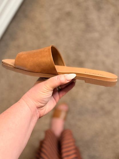 Sole Mate Slip on Sandals in Tan
