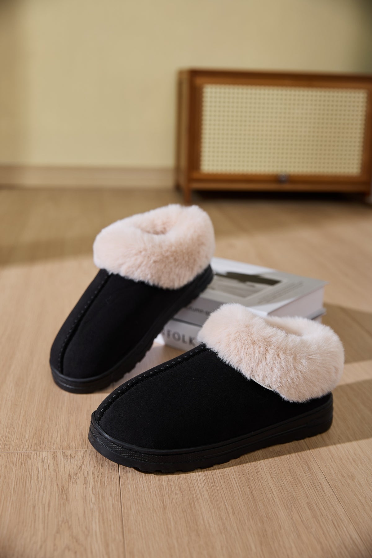 PREORDER: FLUFFY PLATFORM SLIPPERS