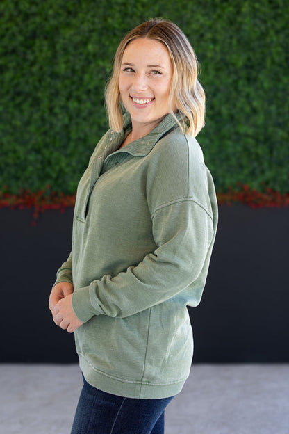 Michelle Mae Jesse Vintage Wash Snap Pullover - Olive