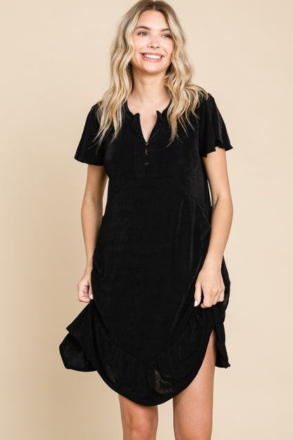 Get Notched Short Sleeve Dress (black)