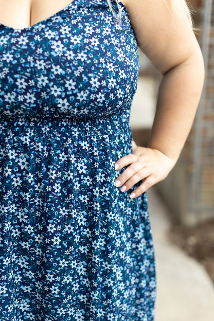 Michelle Mae Cassidy Midi Dress - Blue Floral Mix