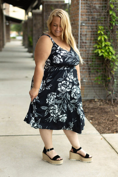 Michelle Mae Cassidy Midi Dress - Black and White Floral