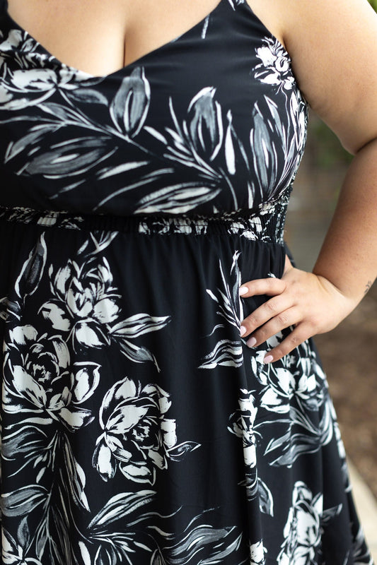 Michelle Mae Cassidy Midi Dress - Black and White Floral