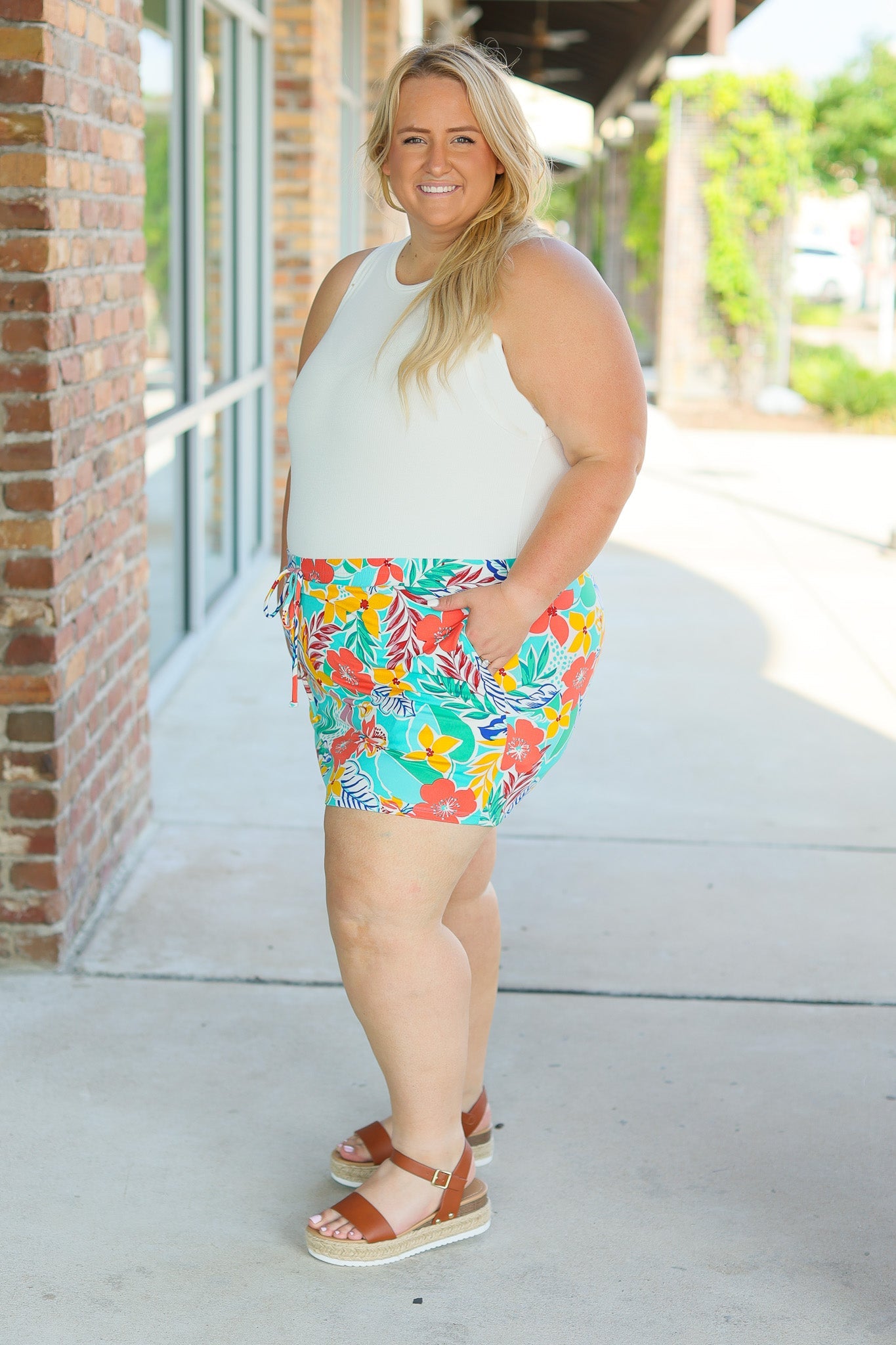 Michelle Mae Sienna Skort - Tropical Floral Mix