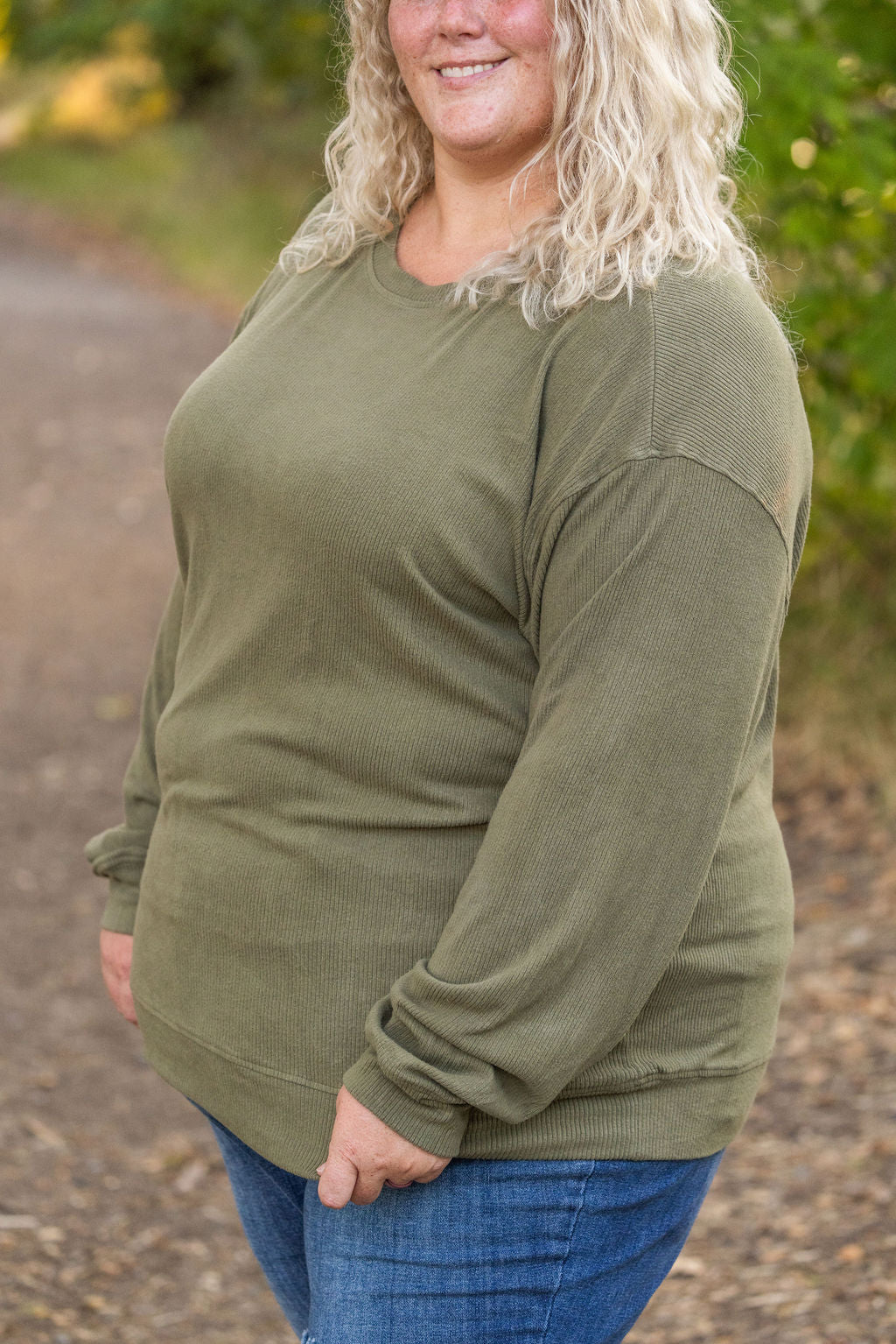 Michelle Mae Corrine Ribbed Pullover Top - Olive