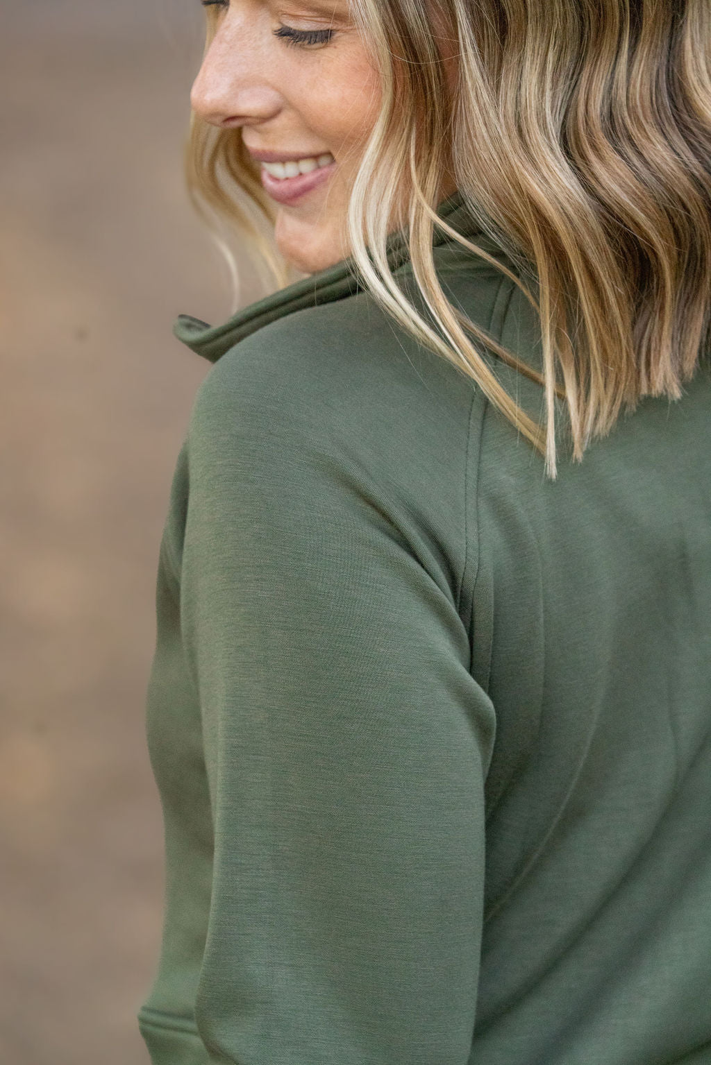 Michelle Mae Mia Scuba Halfzip - Olive