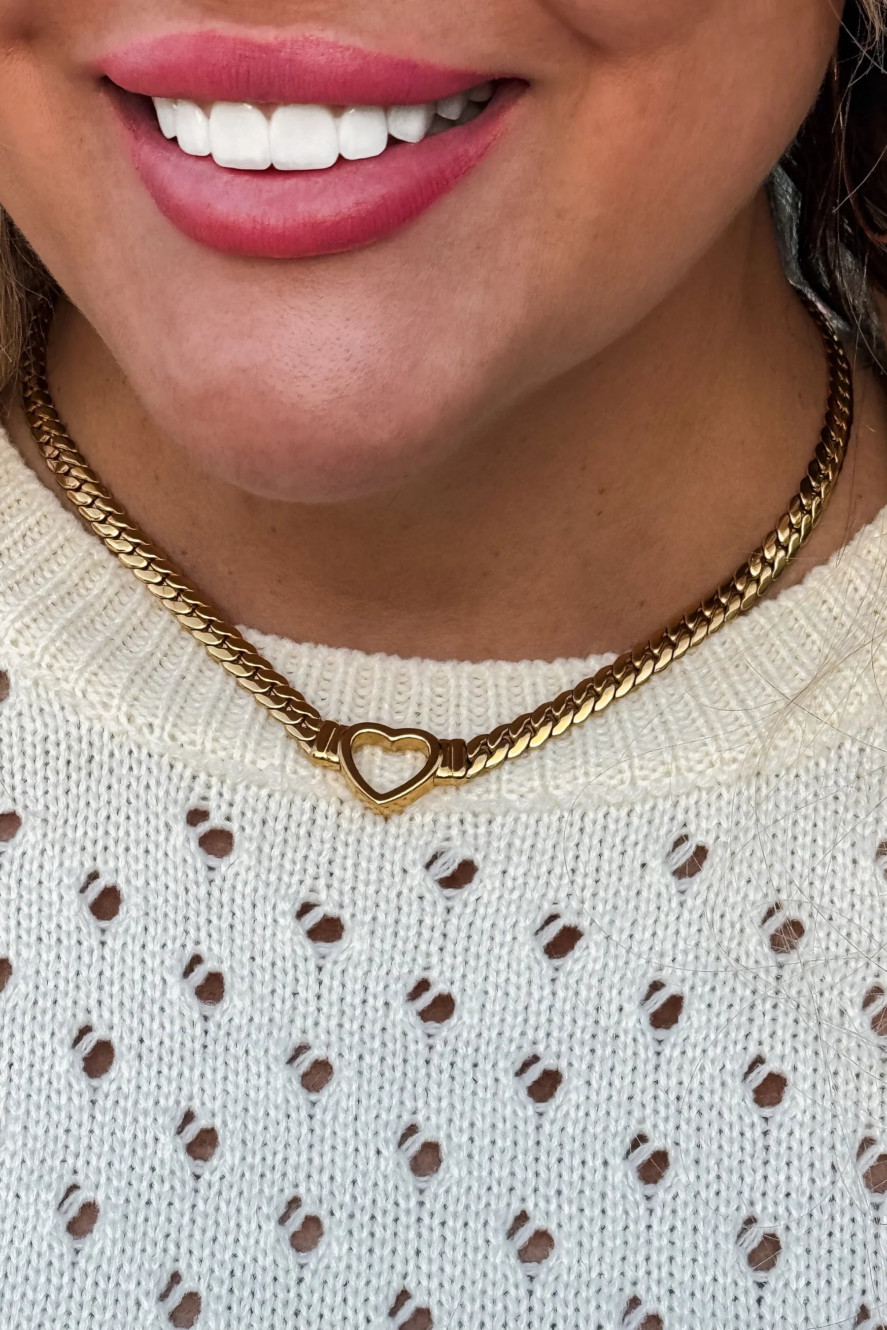 PREORDER- IT'S LOVE HEART NECKLACE
