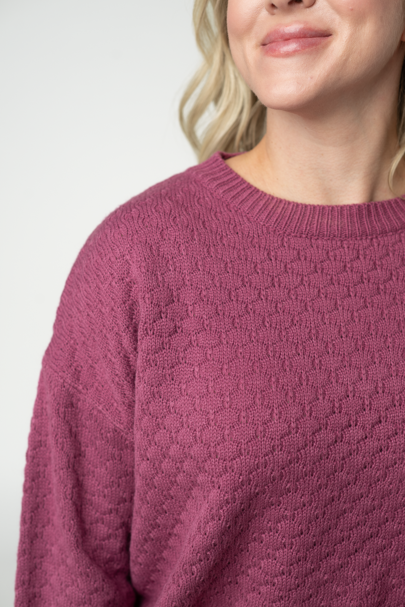 Michelle Mae Gianna Pullover Sweater - Raspberry