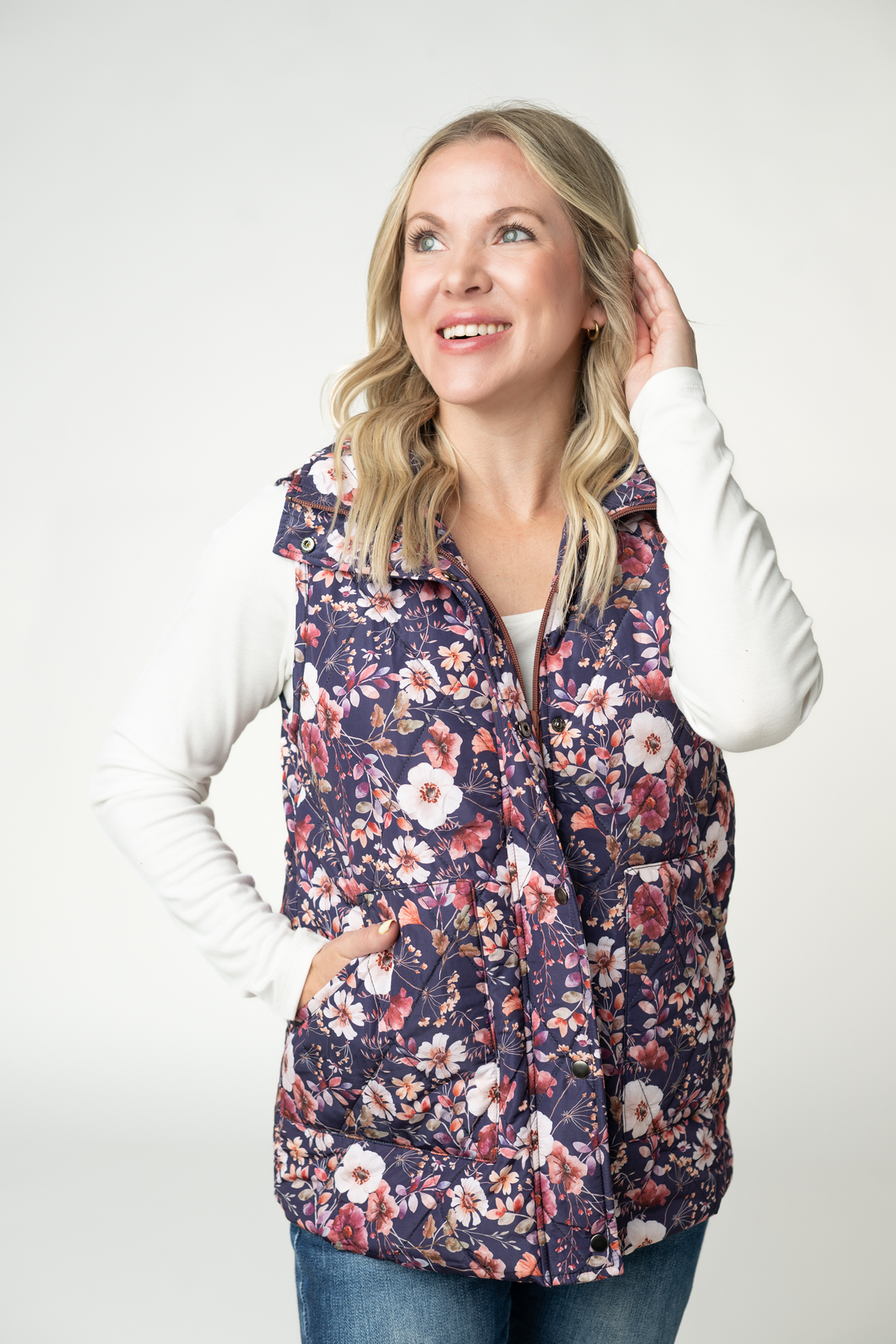 Michelle Mae Remy Zip Up Vest - Blushwood Floral