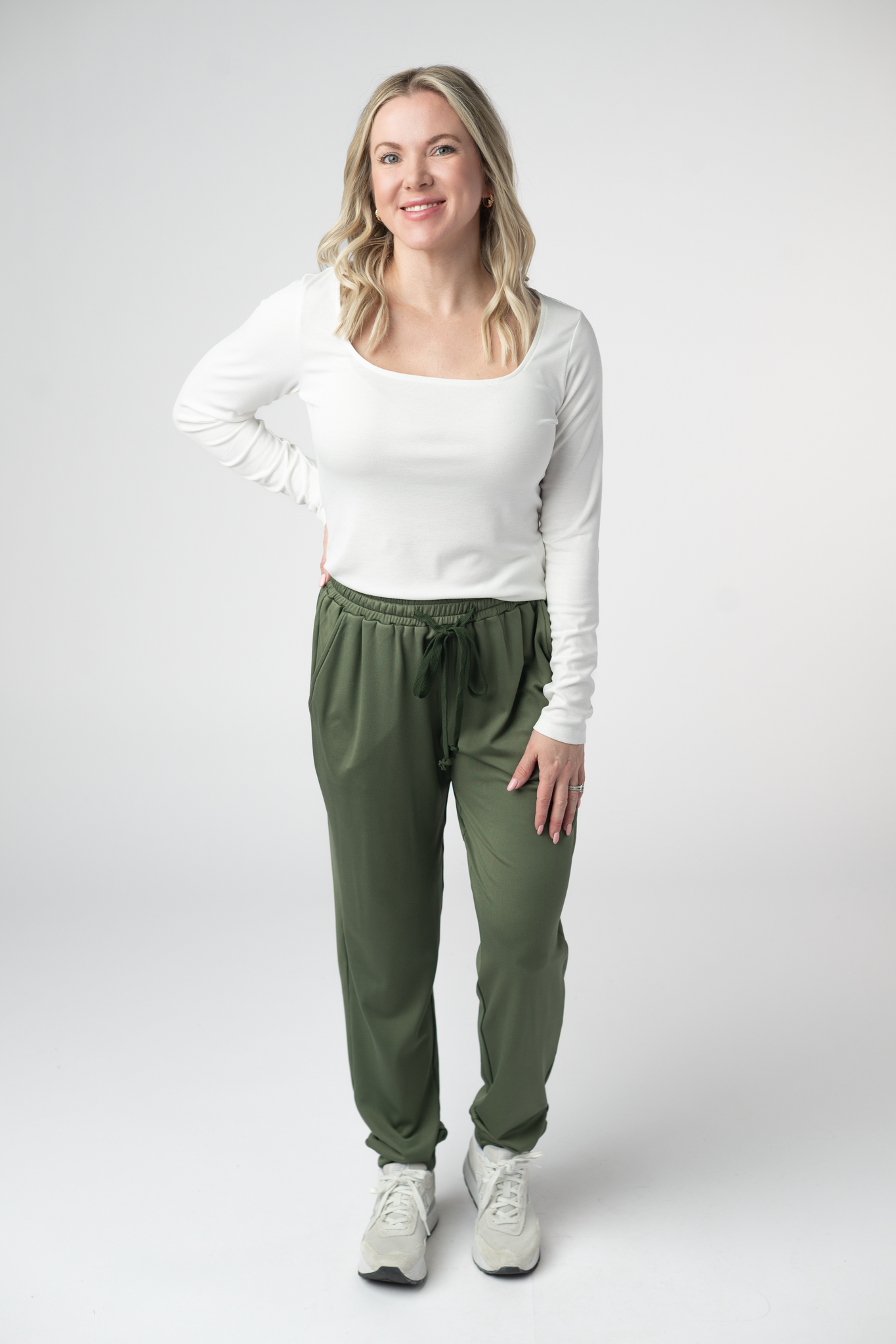 Michelle Mae Cloud Joggers - Olive