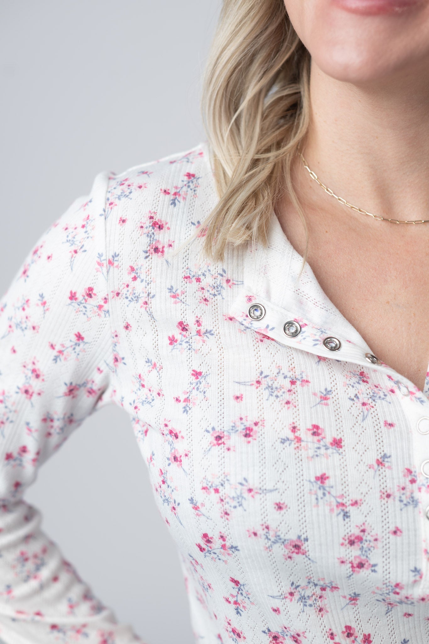 Michelle Mae Button Snap Henley Top - Micro Pink Floral